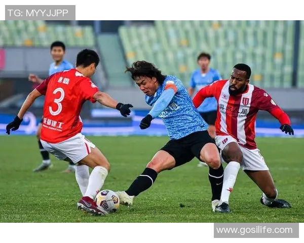 城市联赛特别报道：成都篮球队如何在逆境中崛起与成长的精彩旅程