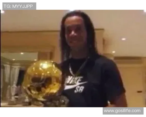 足球明星精彩瞬间全景回顾尽览足坛传奇风采与荣耀时刻 足球明星精彩瞬间全景回顾尽览足坛传奇风采与荣耀时刻