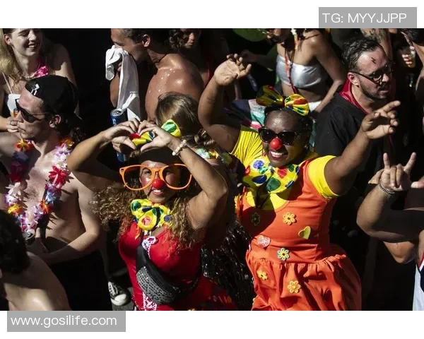 足球明星与美女共舞精彩视频展现魅力与激情的完美结合